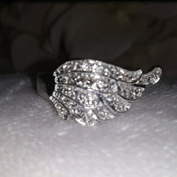 Detailed Intricate Silver Rhinestone Feather Ring - Picture 2 of 4